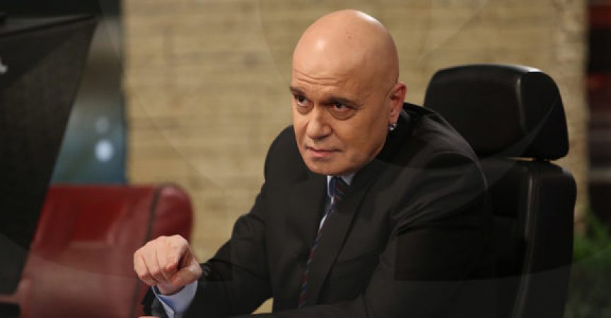 Слави Трифонов изригна: Защо, бе хора? Защо?… (постът му за жените взриви мрежата)