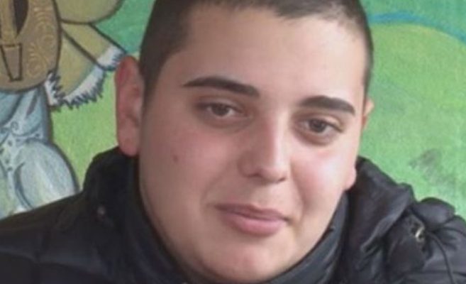 18-годишен ученик към депутатите: „Заради вас майка ми работи от 10 години в чужбина“ (ВИДЕО)