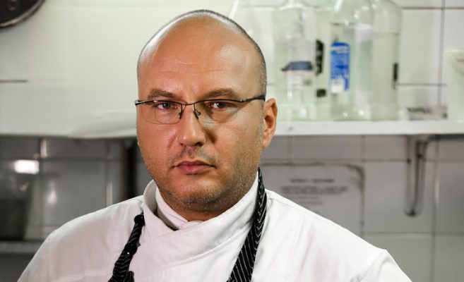 Шеф Манчев заряза жена си, захласна се по друга, ето истината за развода му
