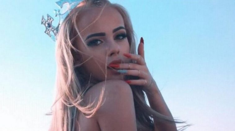 Сузанита отново прекали с фотошопа! Тази снимка остави без думи почитателите й!