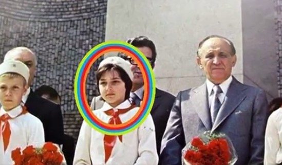Разпознахте ли пионерчето на снимката? Ще се изненадате, като разберете коя е! (ВИДЕО)