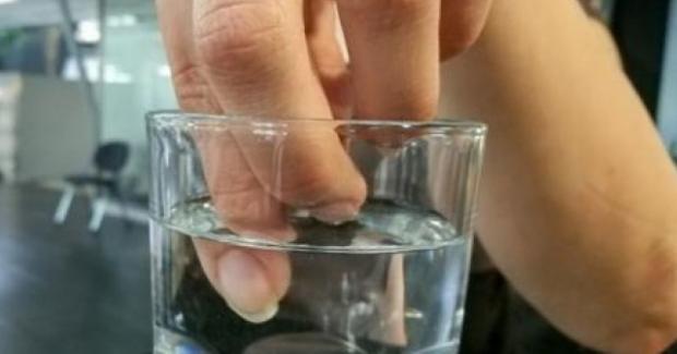 Проверете здравето си за 30 секунди – поставете върховете на пръстите си в студена вода