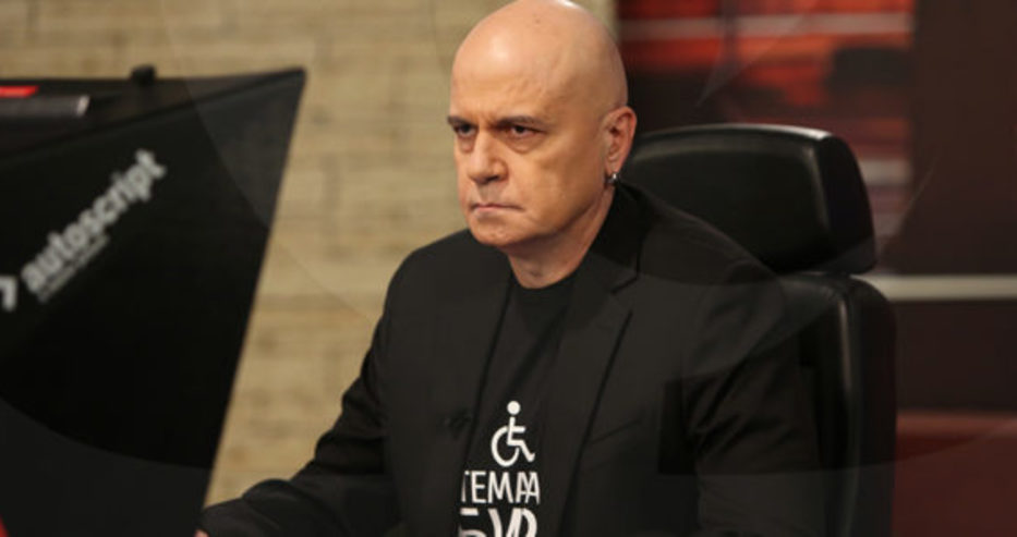 Слави Трифонов към партиите: Оправяйте се като всяко българско семейство – с колкото има!