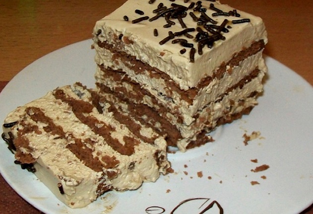 Вкусна торта с нескафе – лесна, бърза и без печене