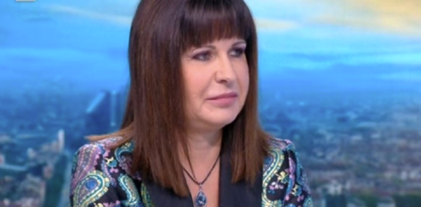 Жени Живкова се напомпа с ботокс