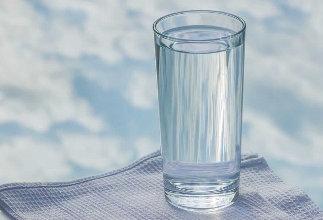 Ето защо трябва да пиете чаша вода преди лягане