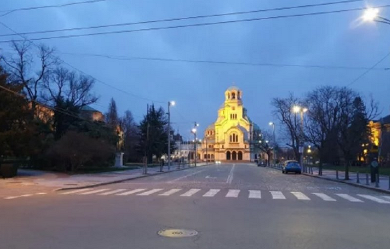 София е мъртъв град в петък вечер ( ПОТРЕСАВАЩА ГАЛЕРИЯ)