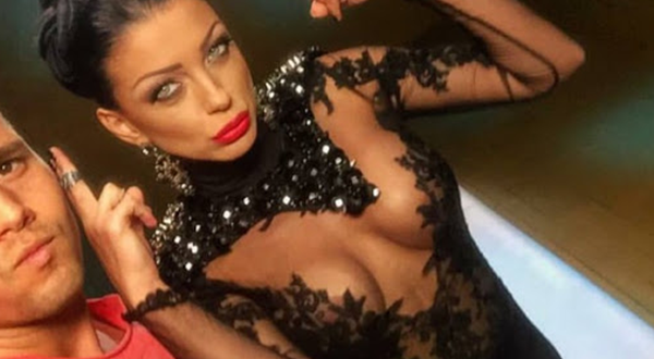 Гаджето на Емануела й изневерил с колежка