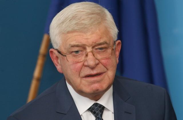 Ново 20! Ананиев: Сваляме маските! Ще ги носите само в градския транспорт!