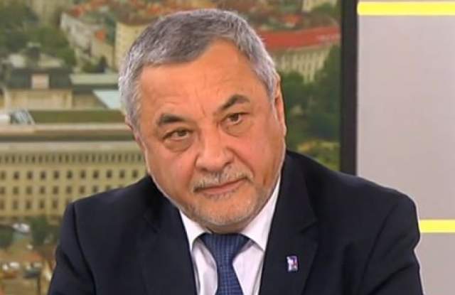 Симеонов: Предотвратихме гражданска война, това са хулигани, ръководени от неясни субекти