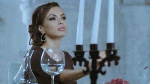 Лияна се пусна гола и мокра и възбуди мрежата СНИМКА 18