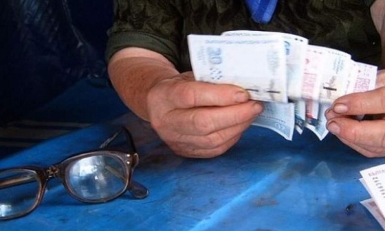 Отлична новина за пенсионерите: Вдигат минималната на 300 лв, преизчисляват останалите
