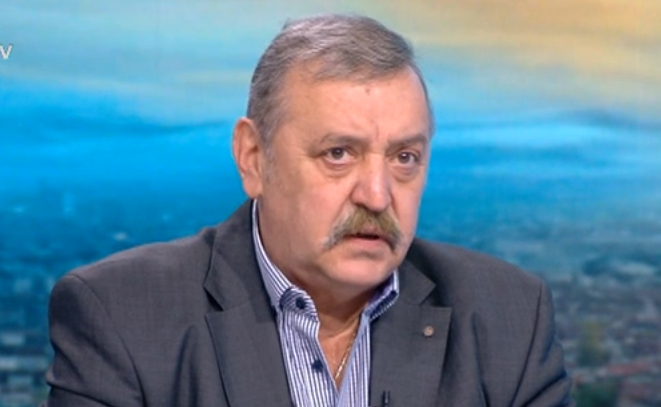 Проф. Кантарджиев: Очакваме увеличение на заразените! Може да се затваряме по домовете!