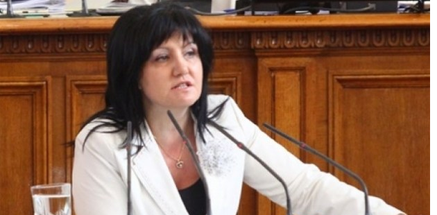 Караянчева: Мога да говоря каквото си поискам!