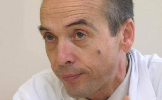 Жена наби Мангъров в центъра на София