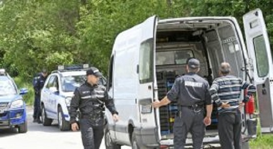 Дядо уби малката си внучка, бил сърдит и ядосан на баща й