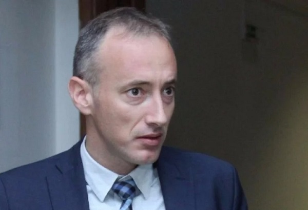 Прецакани!? Учениците ще ходят на училище през лятото, за да наваксат