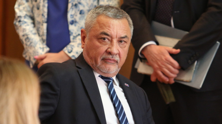 Затварят държавата за три седмици!?
