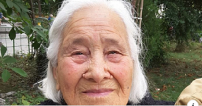 Мъж изгони собствената си майка на студа и ѝ пожела да пукне на улицата Мъж изгони собствената си майка на студа и ѝ пожела да пукне на улицата