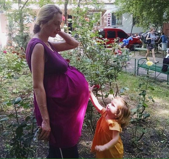 Когато тази майка пристигнала в родилното никой от докторите не искал да я поеме- за първи път виждали подобен случай
