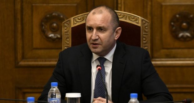 Румен Радев избухна: Не на западните ваксини, ще си сложа българската!