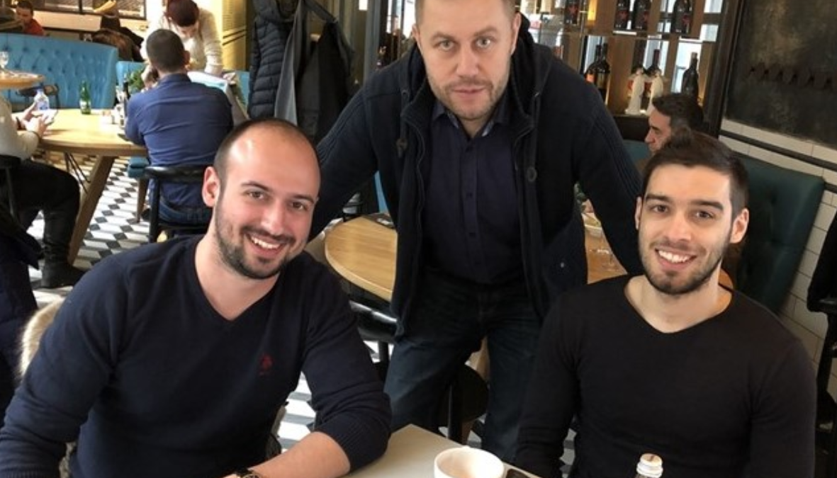 Щастлив край: двама младежи и един портфейл, намерен на улицата