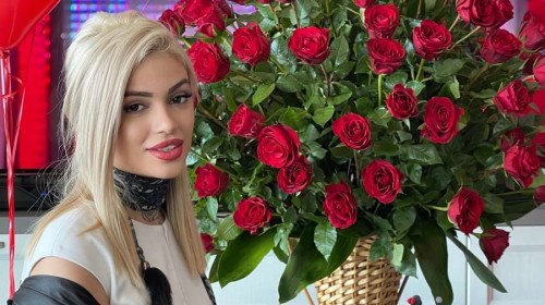 Милион рози за Марешка от “Игри на волята“ за 8-ми март СНИМКИ