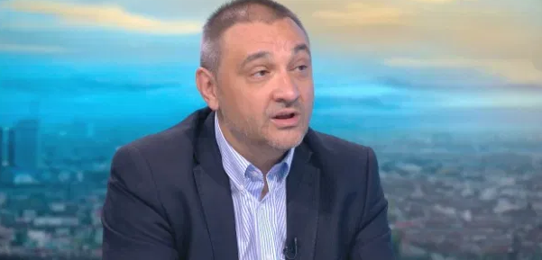 Проф. Чорбанов: Нарушено е основното правило на имунологията. Всички участваме в огромен експеримент!