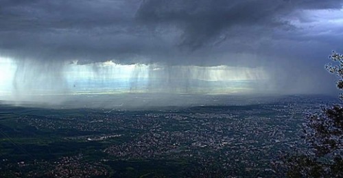 Аларма: Невиждана стихия нахлува в България до часове
