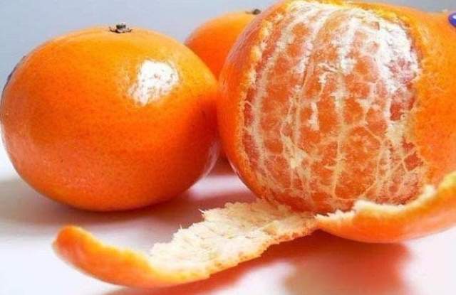 Защо здравите хора се запасяват с кори от мандарини