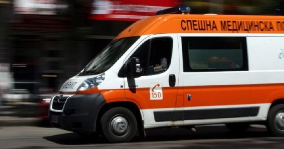 Мъж почина пред Спешното на Самоков, нямало медик