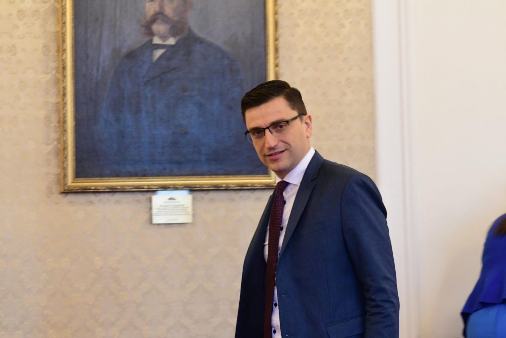 Сабрутев: Служебният кабинет не работи да се овладее ценовия шок
