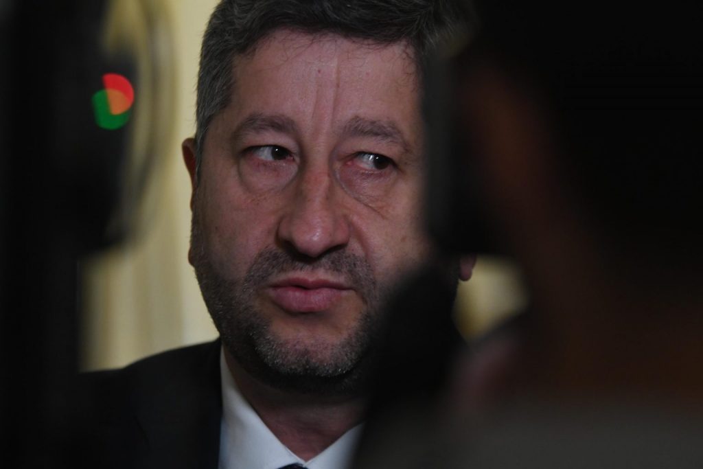 Скандал в Пазарджик: ПП прецака брутално ДБ в листите