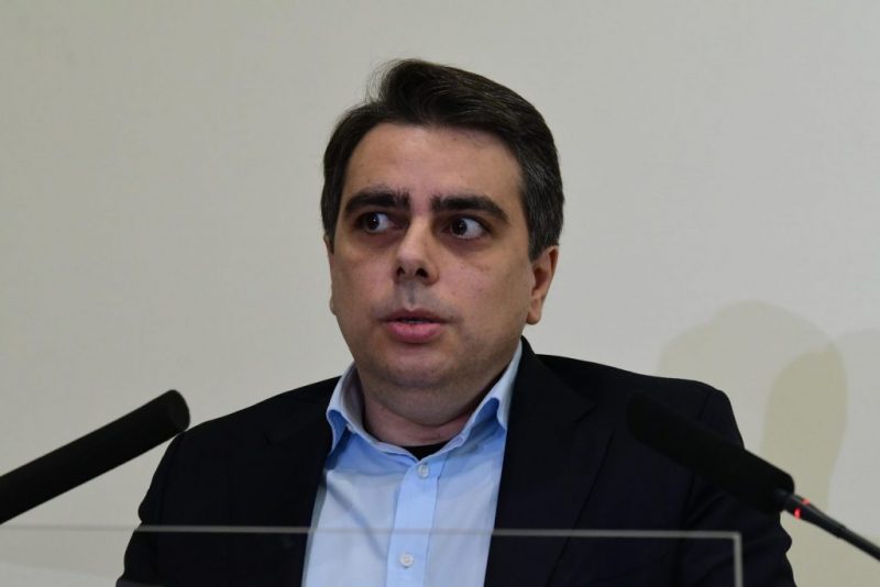 Хампарцумян контра на Асен и идеята му да въвежда двойно плащане с евро: Провокация и груб ход!