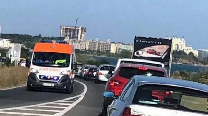 Страшна трагедия край Поморие: Пълно е с линейки и пожарни, има загинали
