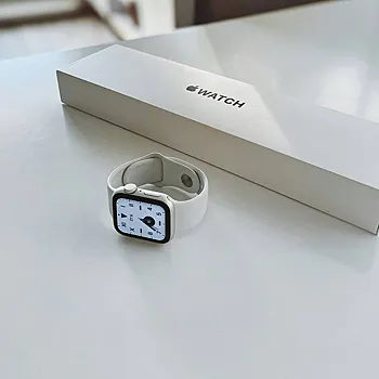 Доктор спаси живота на пътник в самолета с помощта на Apple Watch