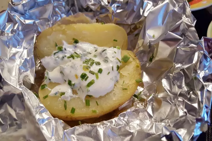 Какъв сос да сервирате с картофени ястия, за да ги направите още по-вкусни: проста рецепта