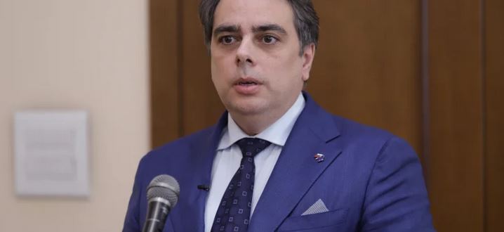 Асен Василев огласи гореща вест за България!