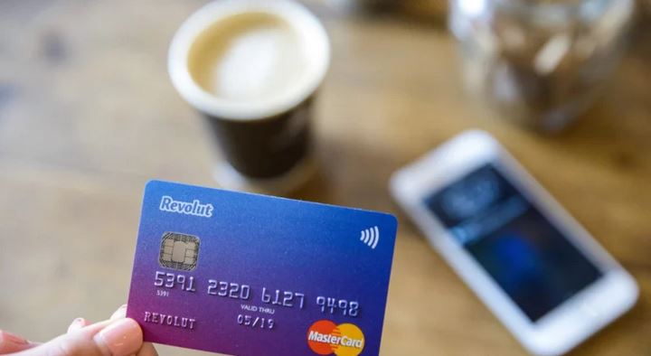 Всички с Revolut да четат, тече измама, точат сметки от платформата