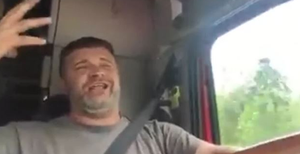 Шофьор на тир събра над 1 млн. гледания с тази българска песен! Едно уникално изпълнение, изпято от сърце