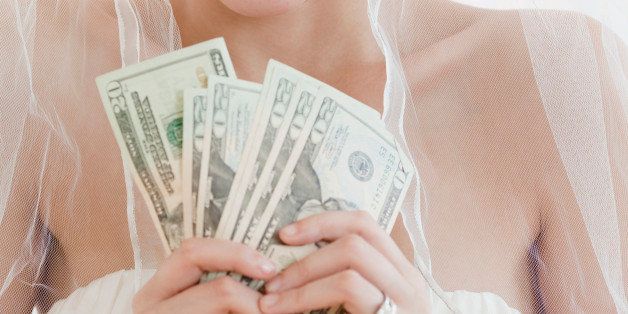 Те ще продадат и майките си за пари! За тези 3 зодии няма нищо по-ценно от евраците!