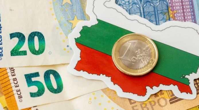Влезем ли в еврото, Гърция ще ни диша праха след две години