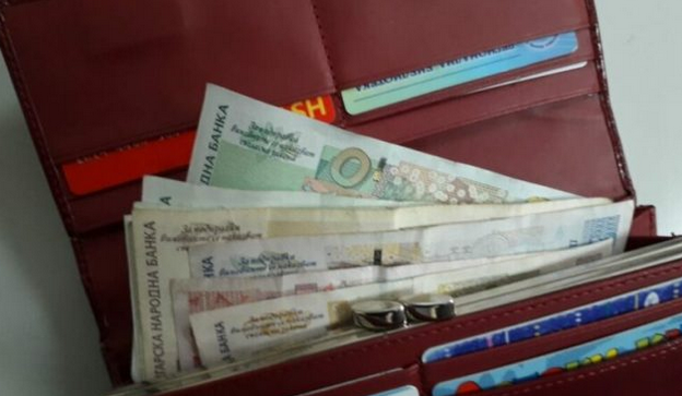 Ето колко години стаж трябва да работите на едно и също място, за да имате право на шест заплати при пенсиониране