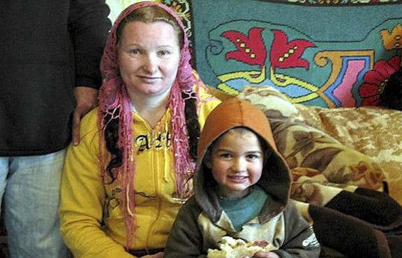 Най-младата баба в света е на 23 години – вижте нейната история!