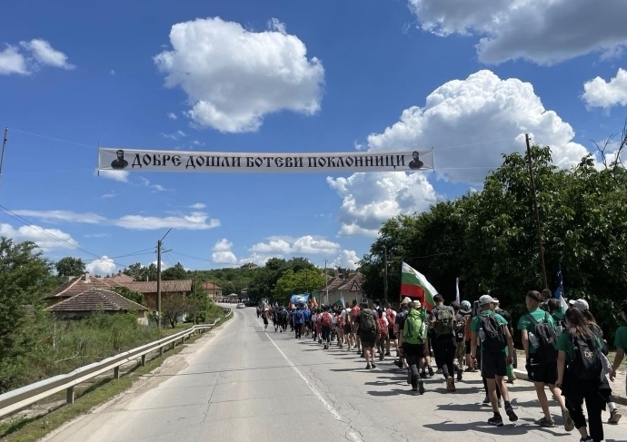 Трагедия помрачи похода Козлодуй-Околчица! Учител издъхна по стъпките на Ботев и четата му