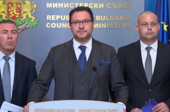 Разкрития за поръчки за икони и балони: Даниел Митов посочва Бойко Рашков