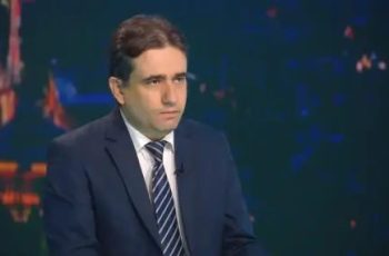Еволюция вместо коалиция: Планът на Божидар Божанов за единен политически субект