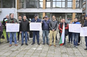 Пловдив на крак: Жителите бранят автогара „Север“ от багерите