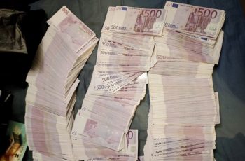 Удар срещу организираната престъпност: Мащабна акция разкри солидни суми и арсенал