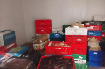 Хранителен скандал в Харманли: Тона опасни продукти отиват за унищожение